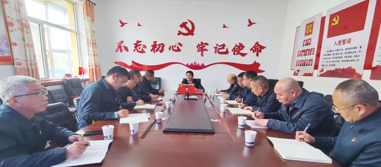 ɽ����Ͷ�����򵼸������ص��м���פ��������