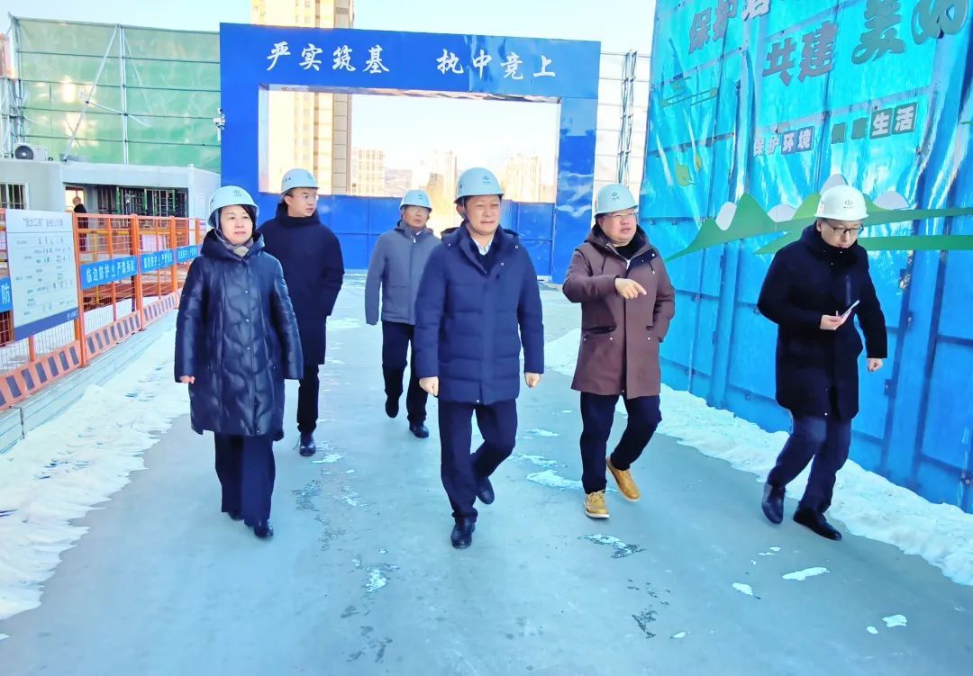 ɽ����Ͷ������Ҫ��������Ŀһ�߿�չ������