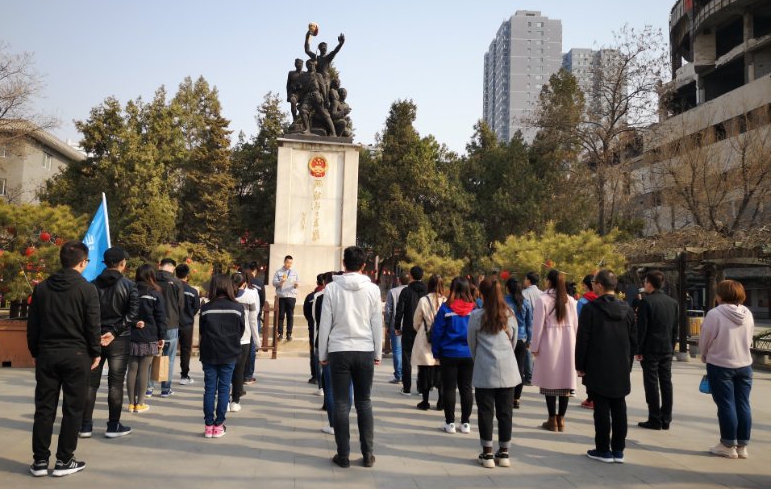 ɽ����е����ί��֯ ��˼������ ����н�� ��־�ഺ�����������˶�