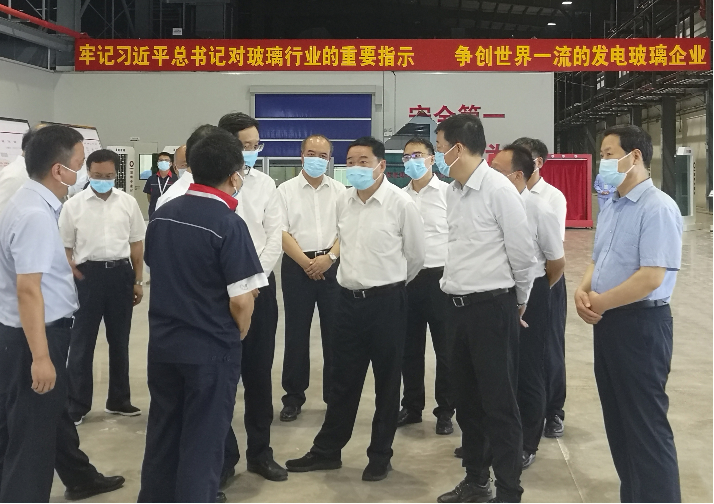 ����Ժ����ί��ί��ǡ����κ�����ɽ����Ͷ һ�����ųн��ĺ����н�����Ŀ����