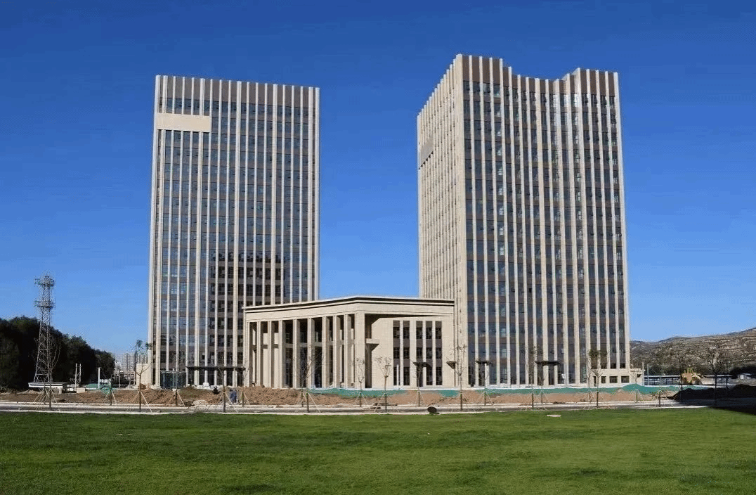 ɽ����Ͷ����������ժһ���й�װ��֮��