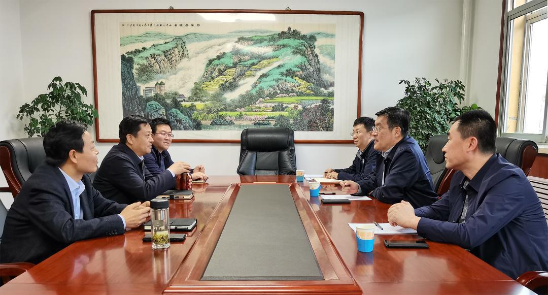 ɽ����Ͷ��������������ί����������������̸��