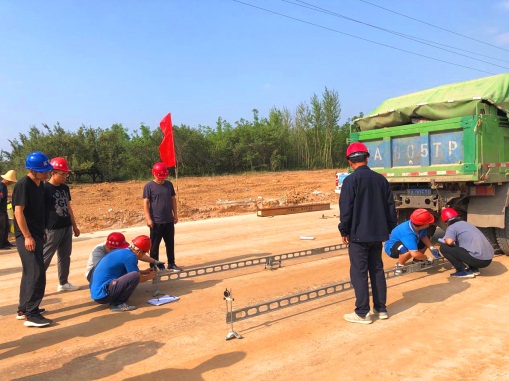 ɽ����Ͷ����ָ�Ӳ��ڽ���Ŀ��չ·����������