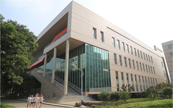 ɽ����Ͷ�Ľ����� һ���������Ρ��й��޽�����װ�ν���