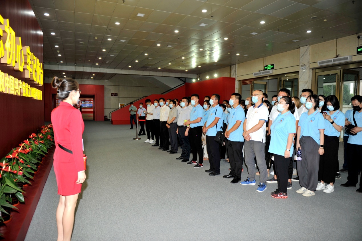 ɽ����Ͷʡ����Ժ��ί��֯����ɽ��ʡ��ף�й�����������100����ͼƬչ