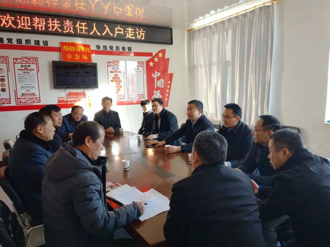 ɽ����Ͷ���������������ƶ��ϵ���߷�ο��