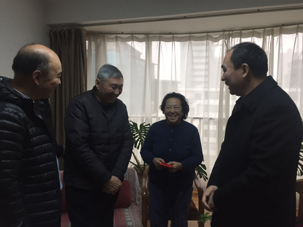 ������ů   �Ҹ�΢Ц